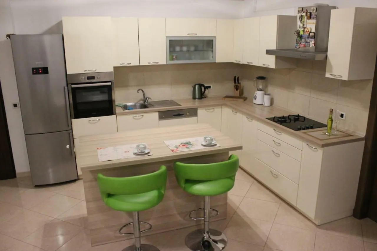 Apartment Time Out Kastela