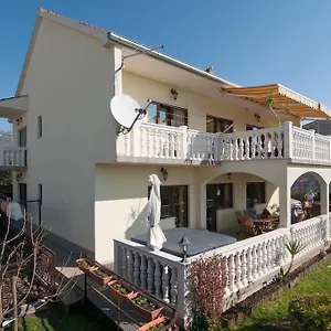 Corana Apartmán
